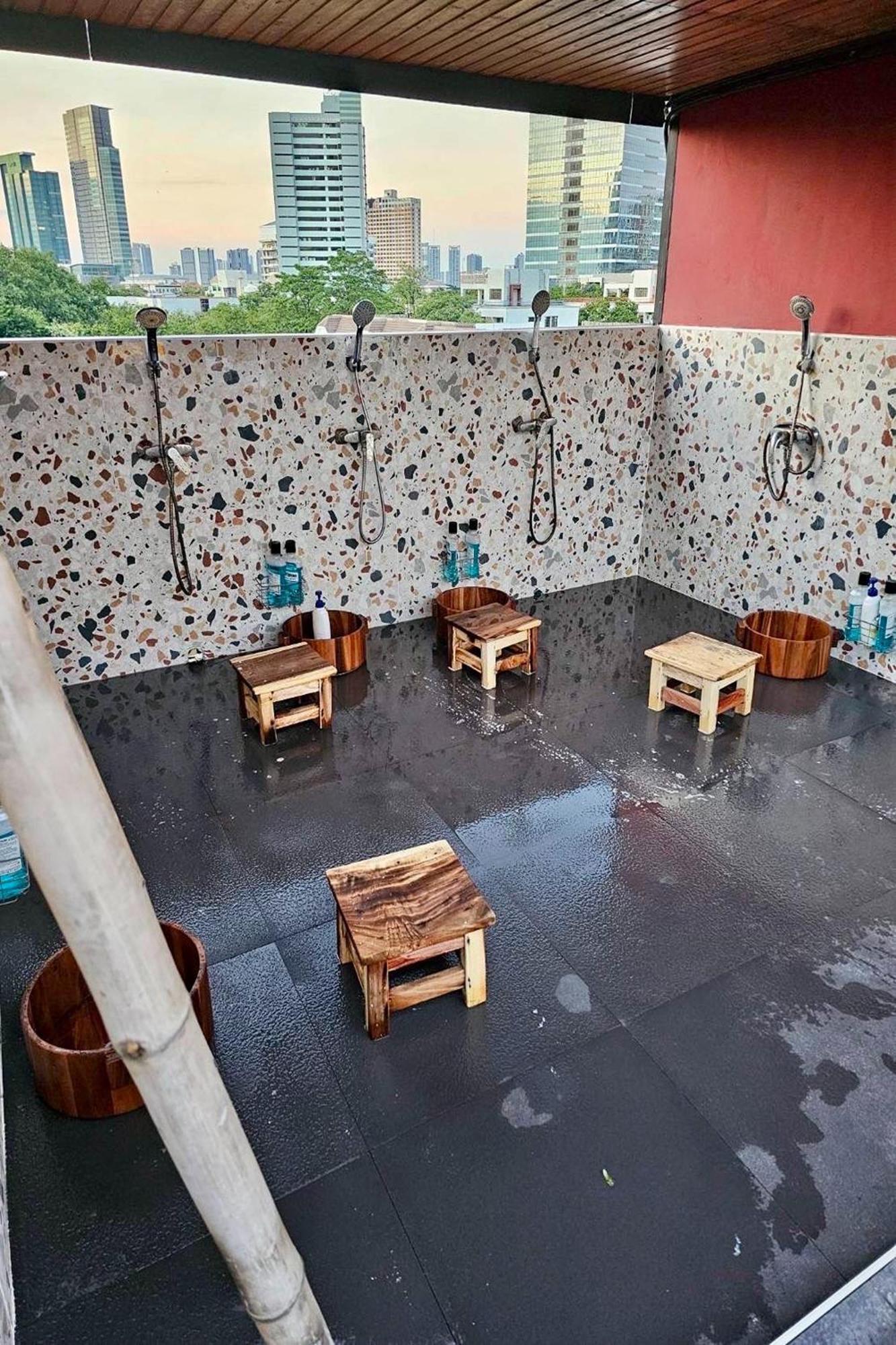Blu Cabin Ari Stylish Gay Poshtel Bangkok Buitenkant foto