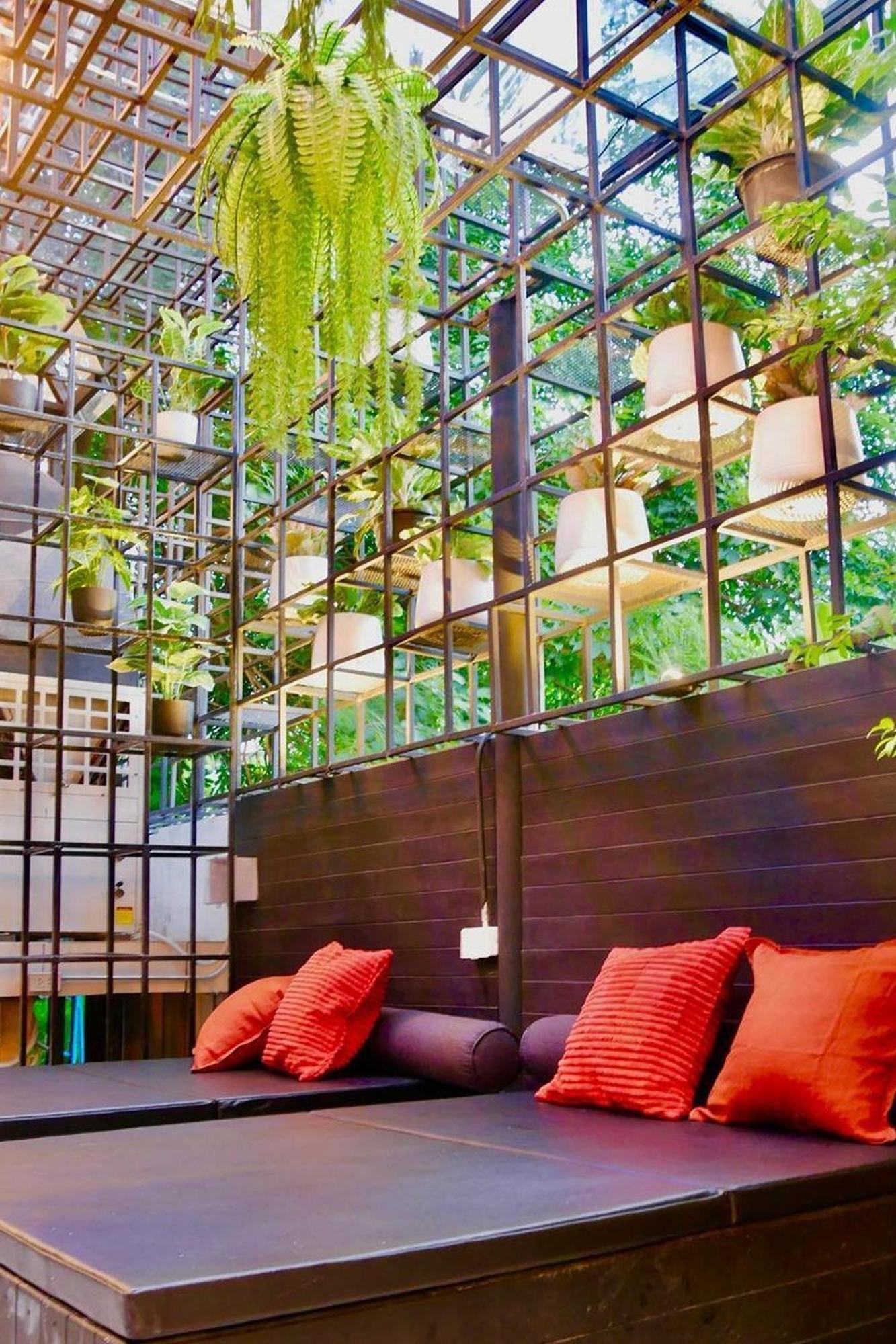 Blu Cabin Ari Stylish Gay Poshtel Bangkok Buitenkant foto