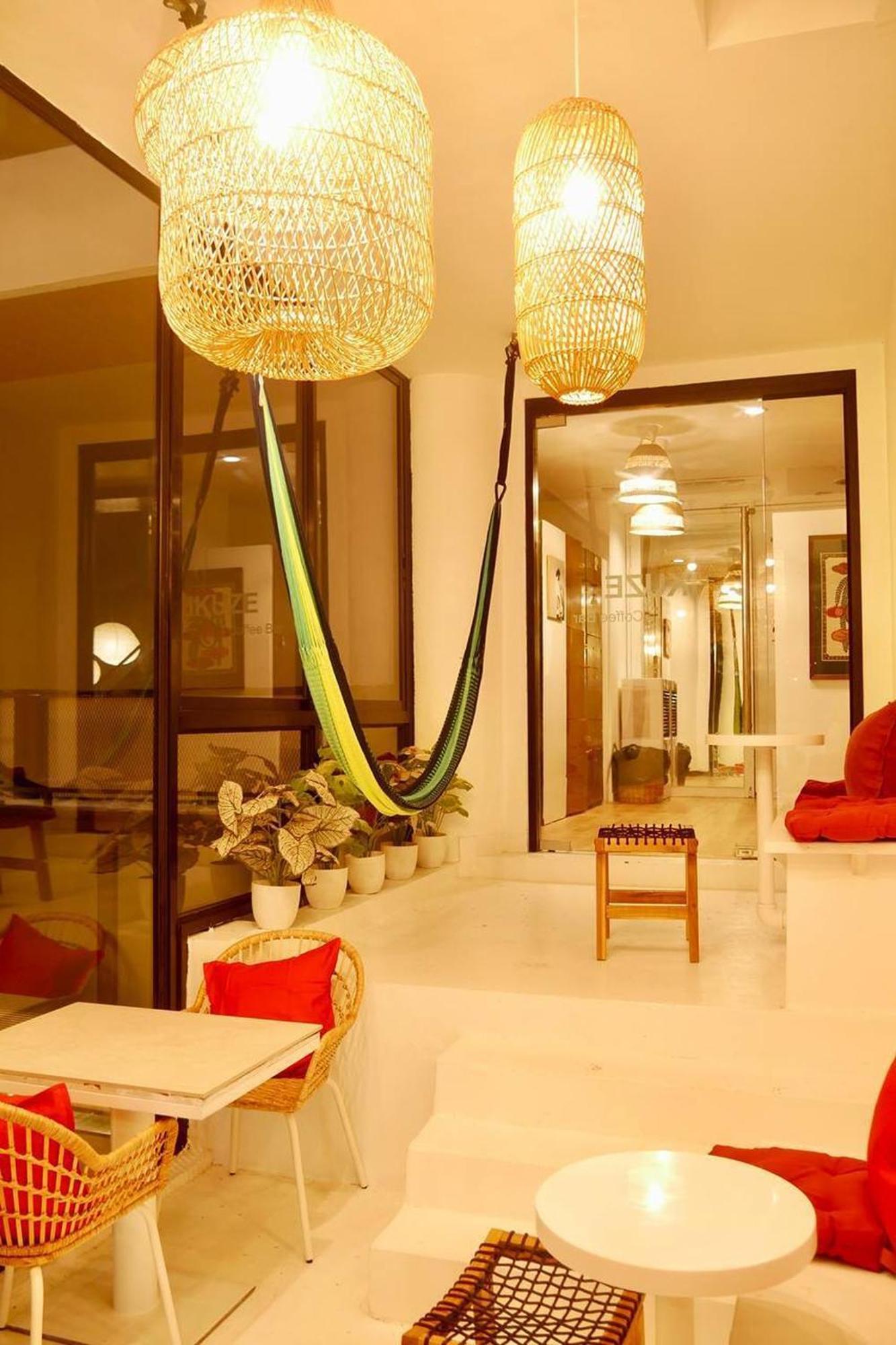 Blu Cabin Ari Stylish Gay Poshtel Bangkok Buitenkant foto