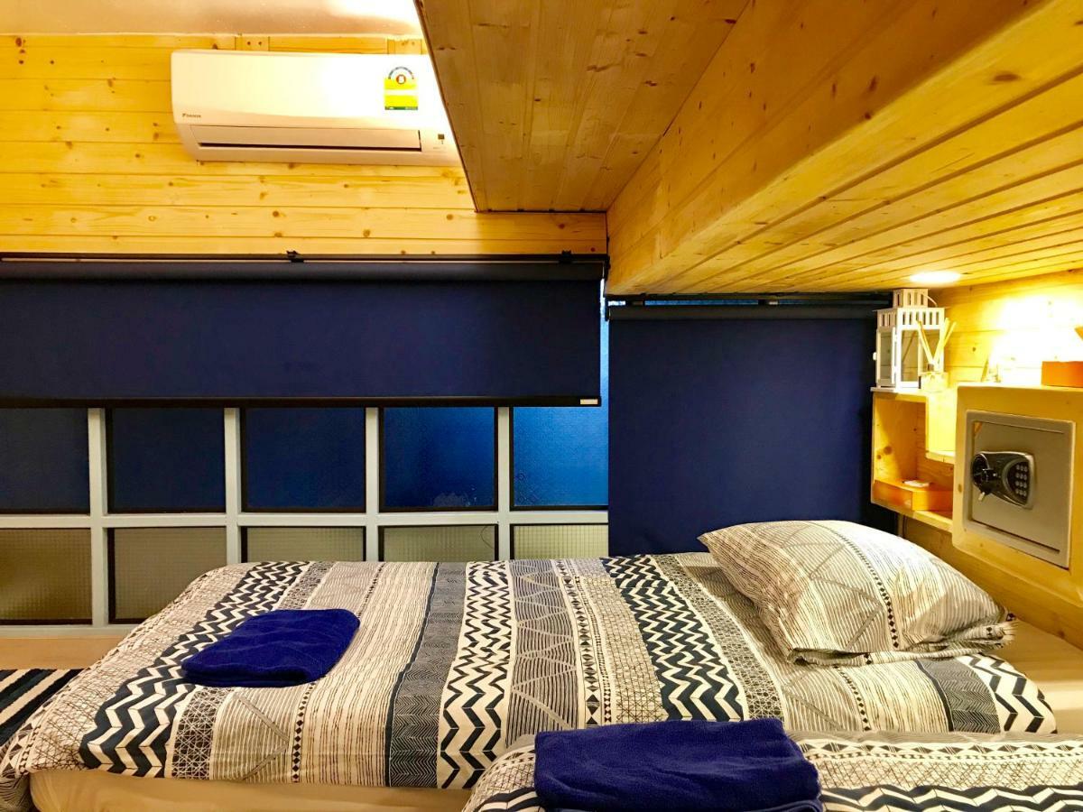 Blu Cabin Ari Stylish Gay Poshtel Bangkok Buitenkant foto