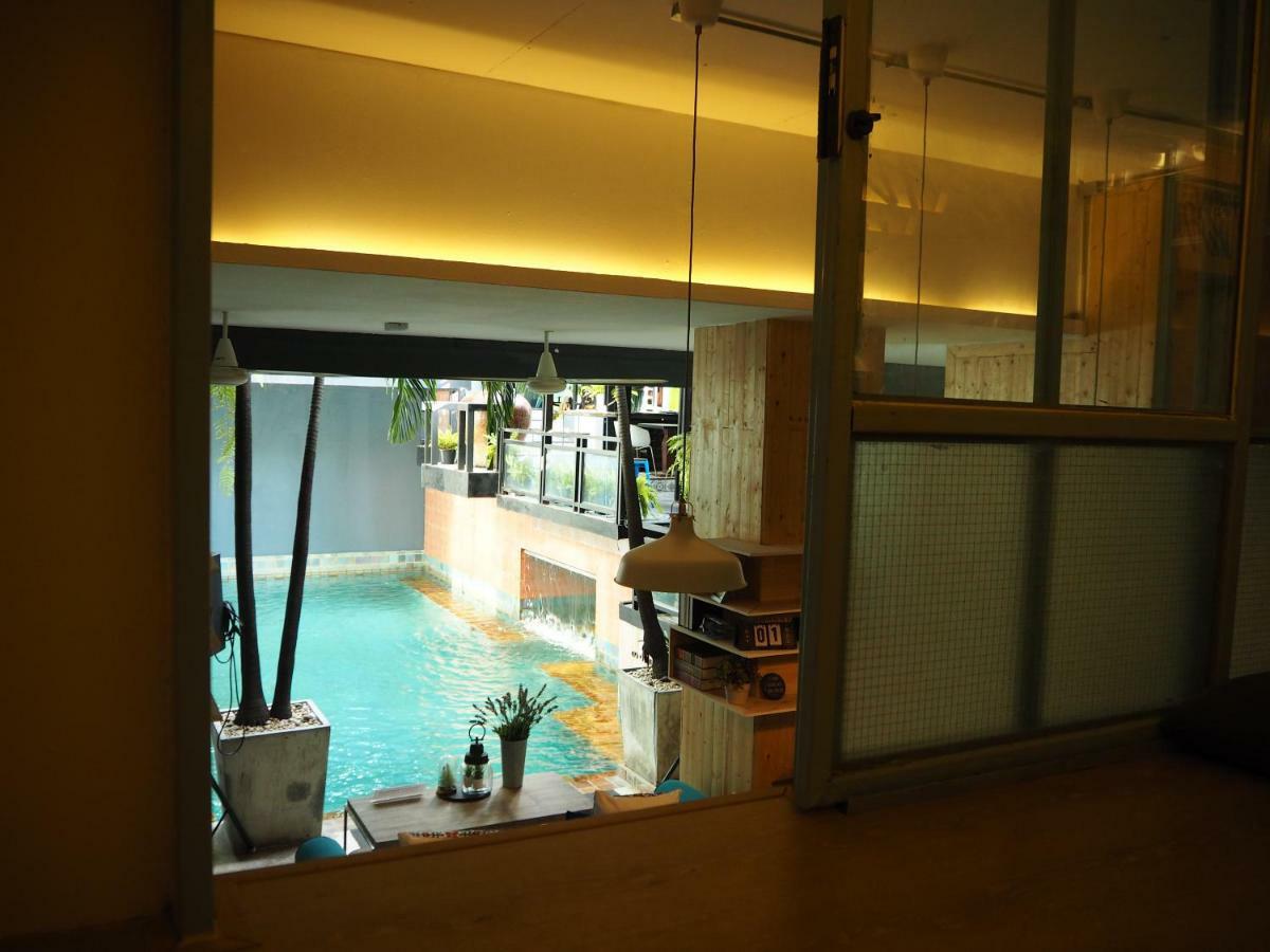 Blu Cabin Ari Stylish Gay Poshtel Bangkok Buitenkant foto